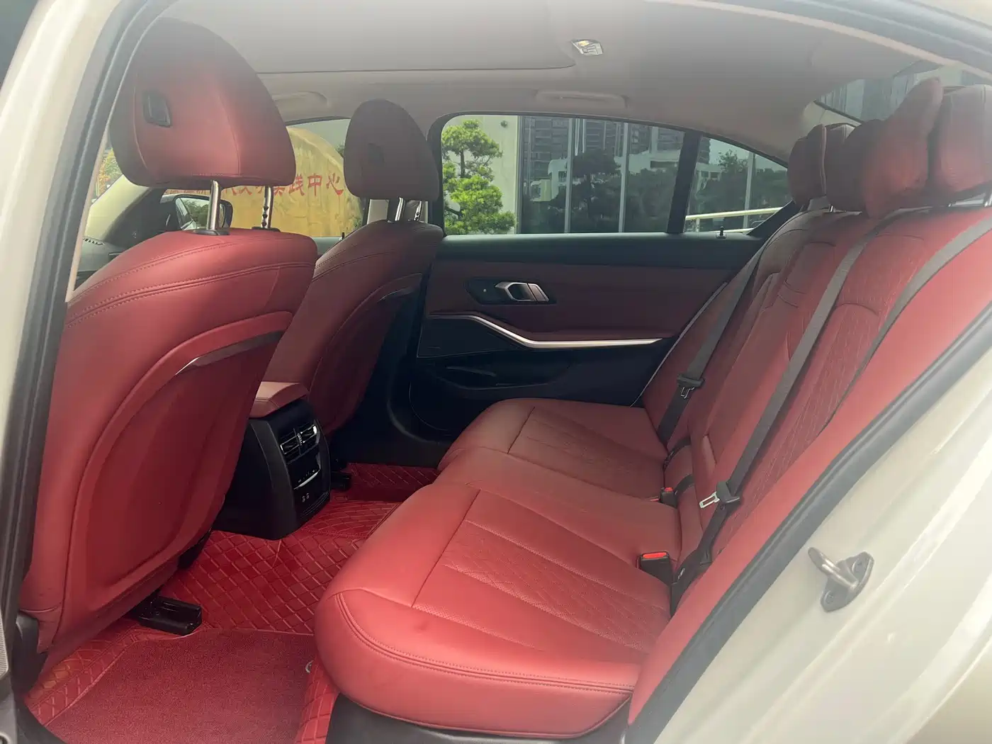 BMW 3 Series 2023 325Li M Sport Black Night Package фото 9