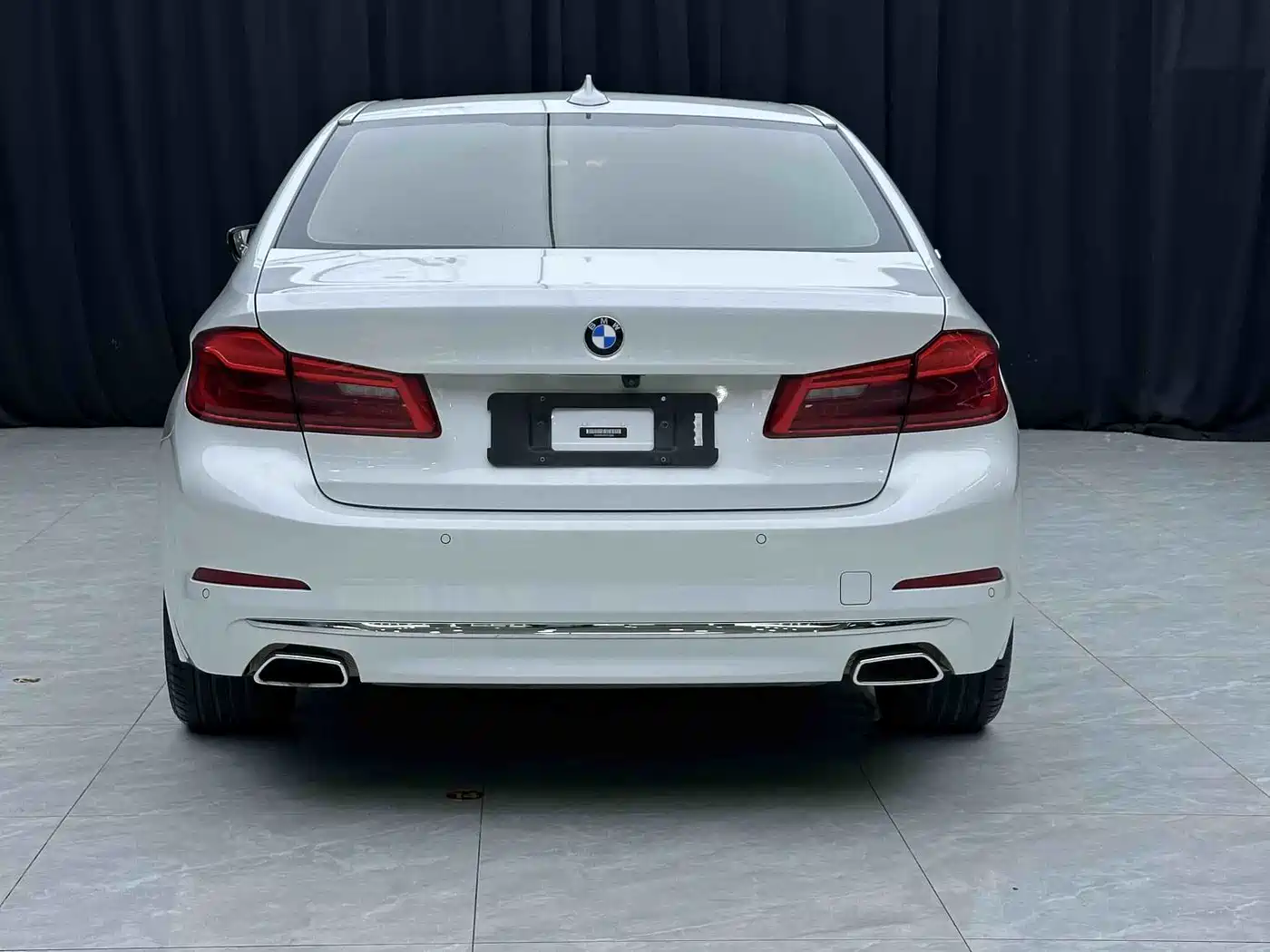 BMW 5 Series New Energy 2019 530Le Luxury Package фото 14