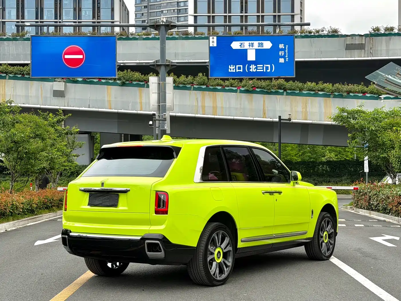 Rolls-Royce Cullinan 2025 2024 5-Seater