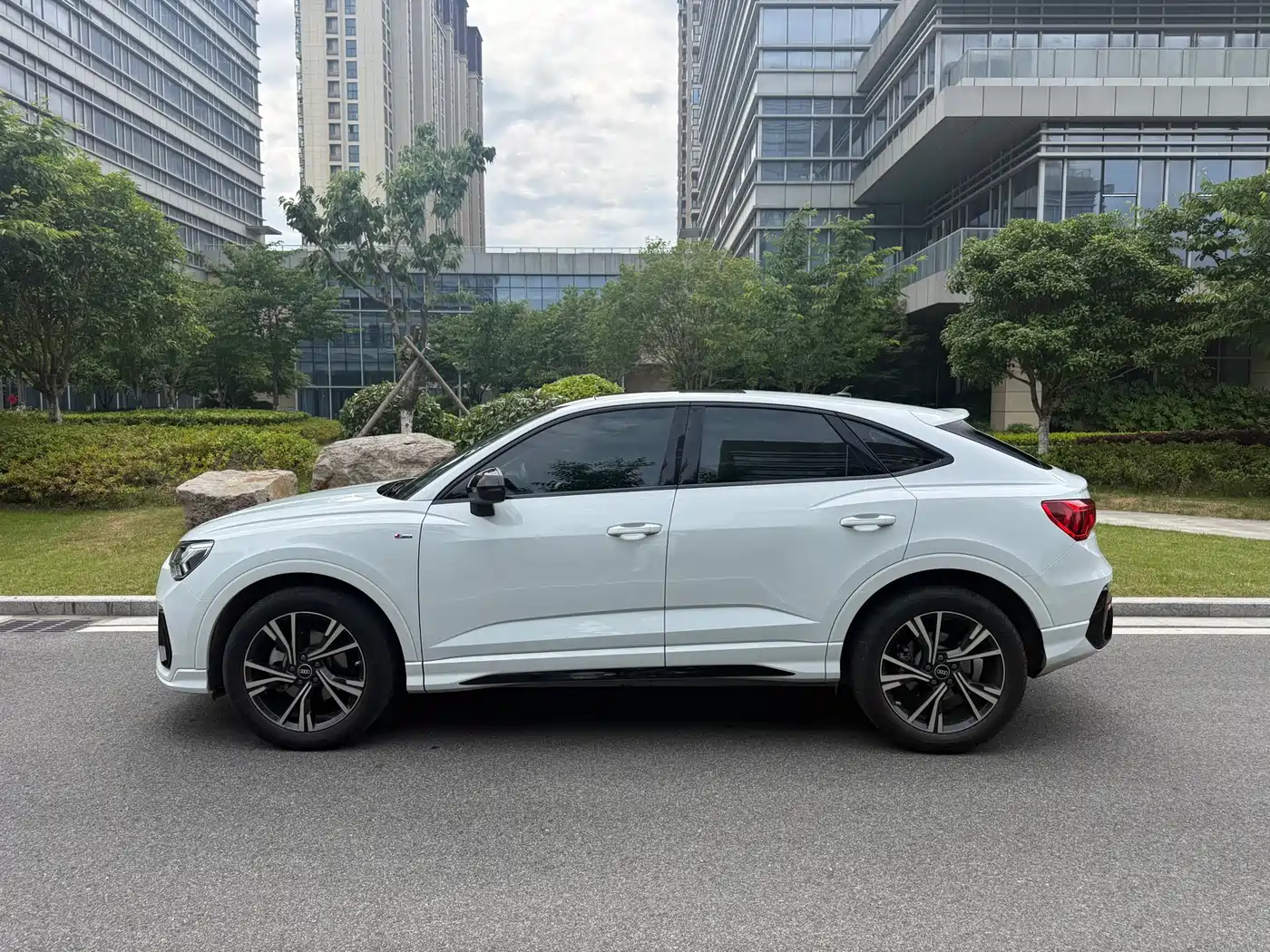 Audi Q3 Sportback 2022 40 TFSI Fashion фото 4