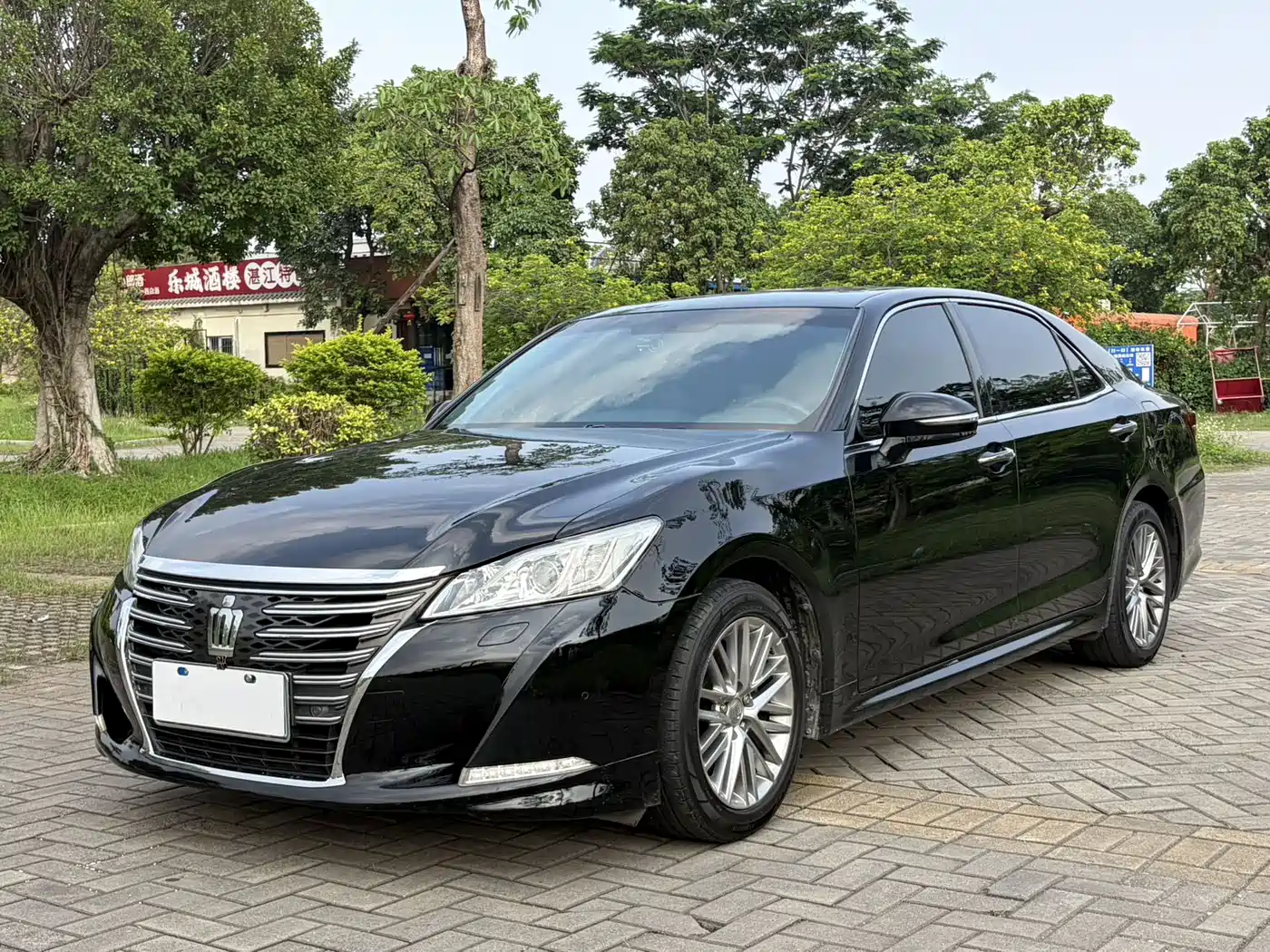 Toyota Crown 2015 2.0T Fashion