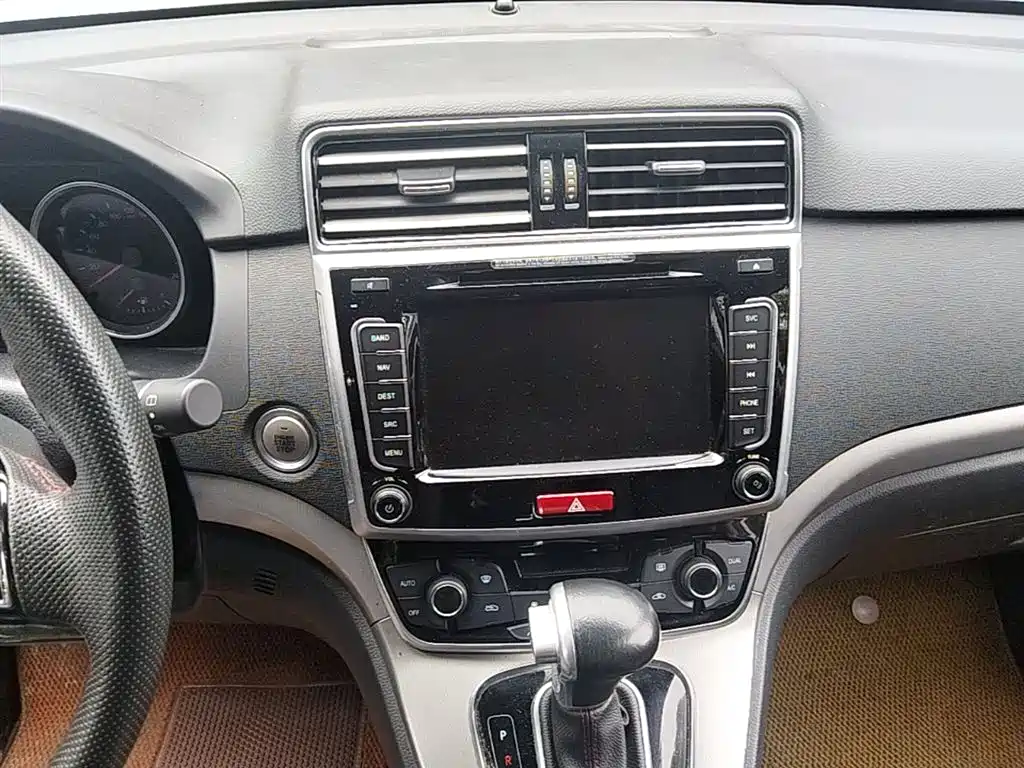 Haval M6 2017 1.5T Automatic 2WD Elite фото 13
