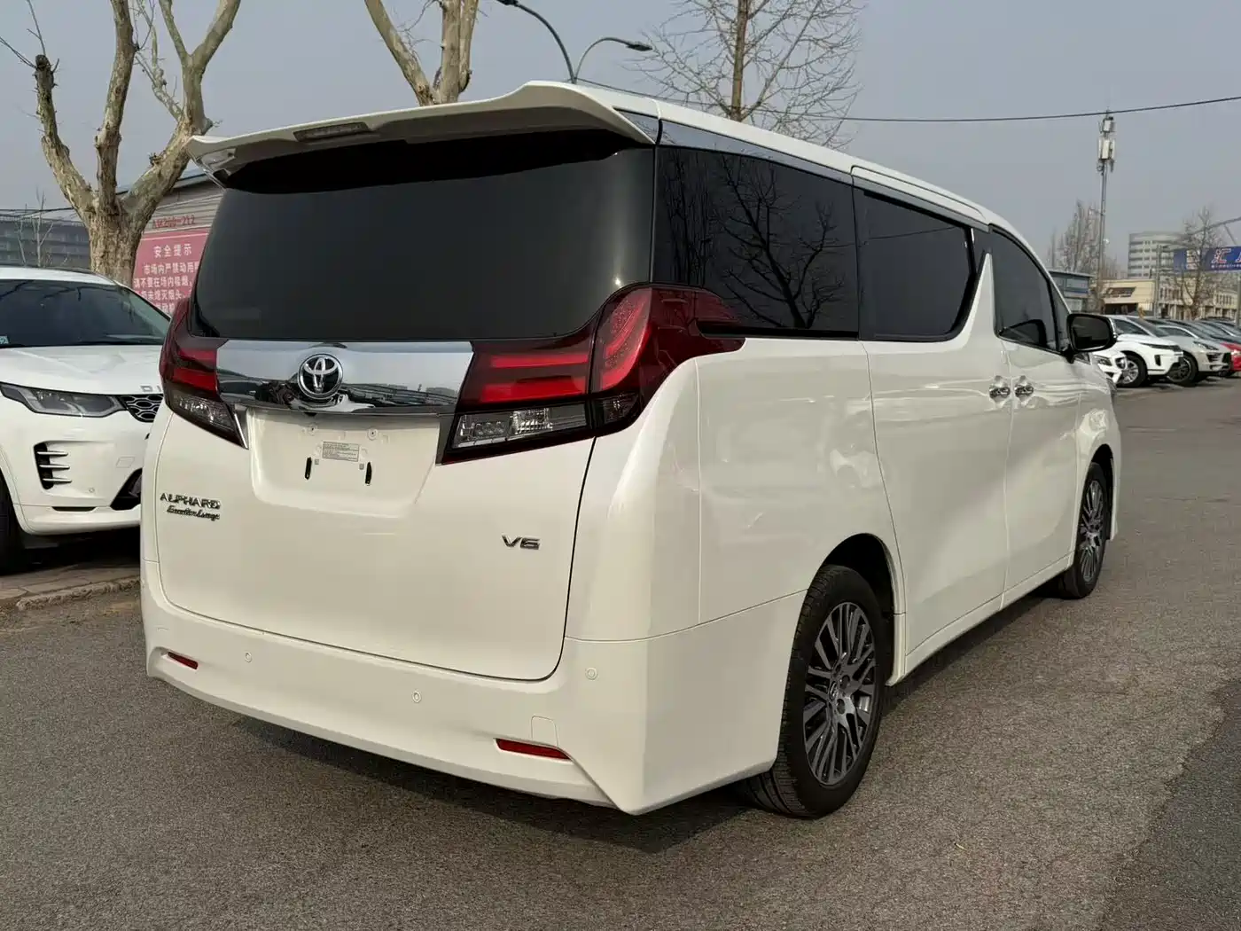 Toyota Alphard 2018 3.5L Premium фото 18