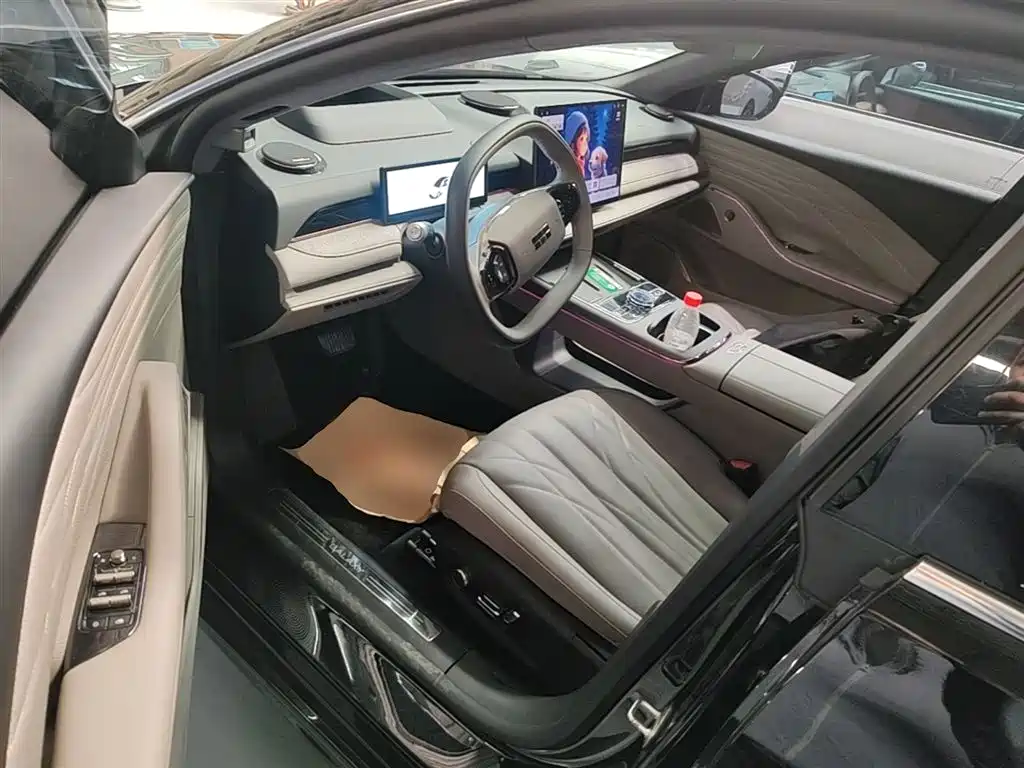 Geely Galaxy Galaxy Xingyao 8 2025 130km EM-P Starship Edition фото 16