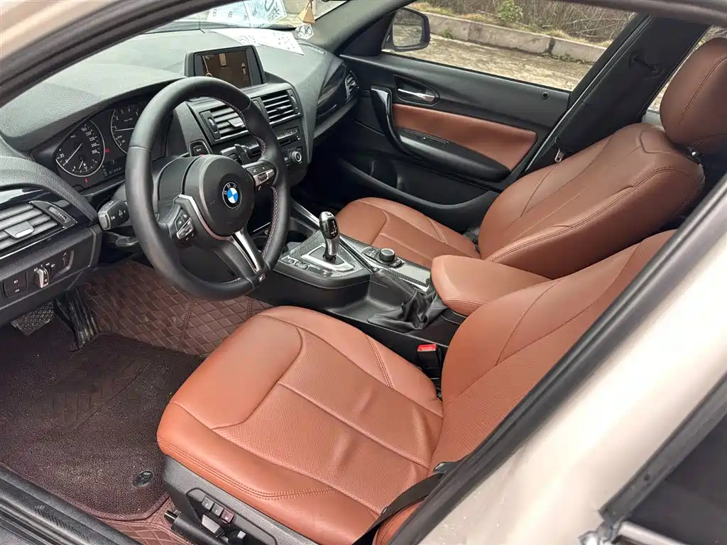 BMW 1 Series (Import) 2012 118i Leading фото 5