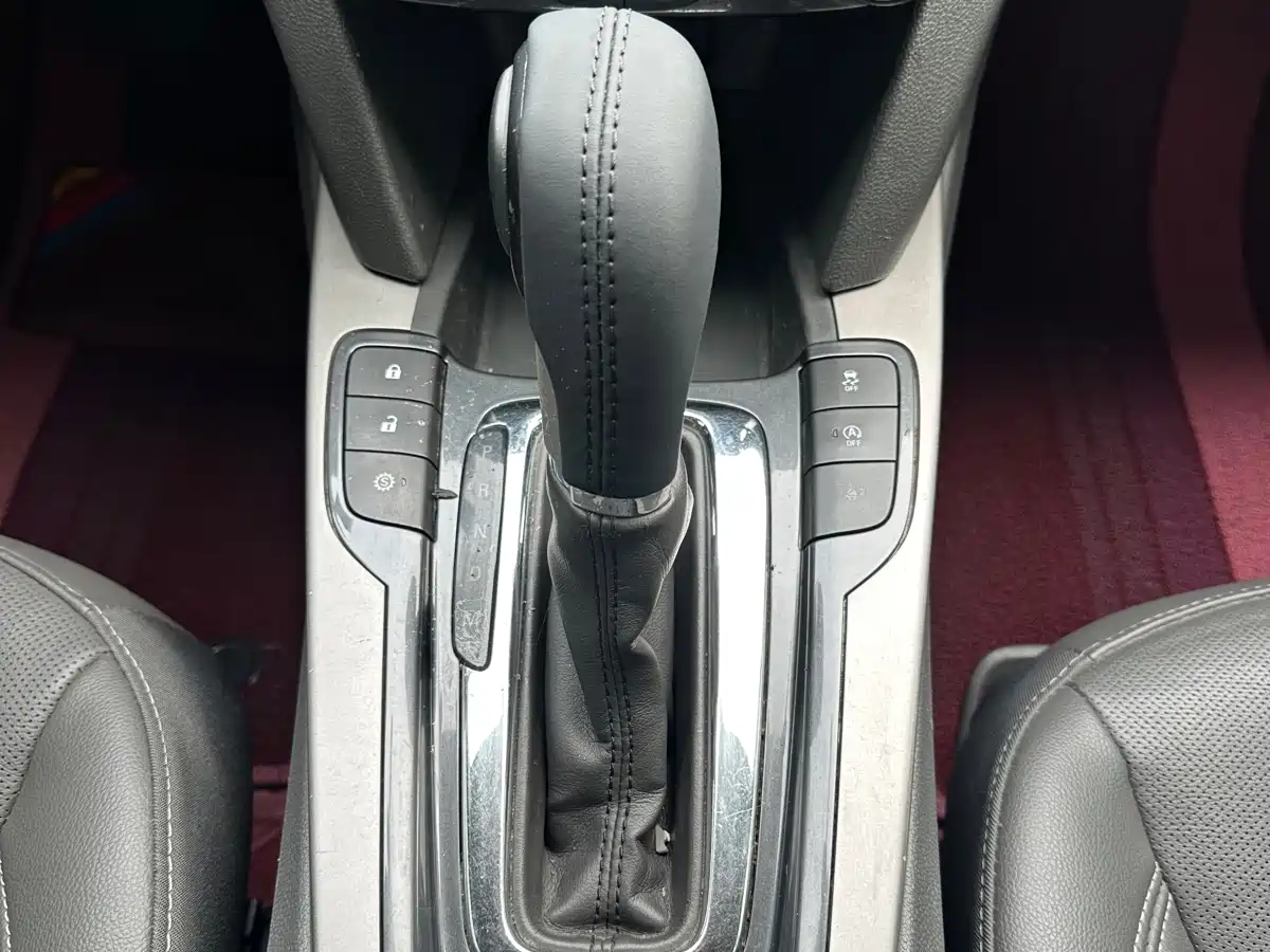 Chevrolet Malibu 2018 530T Automatic Luxury Edition фото 16