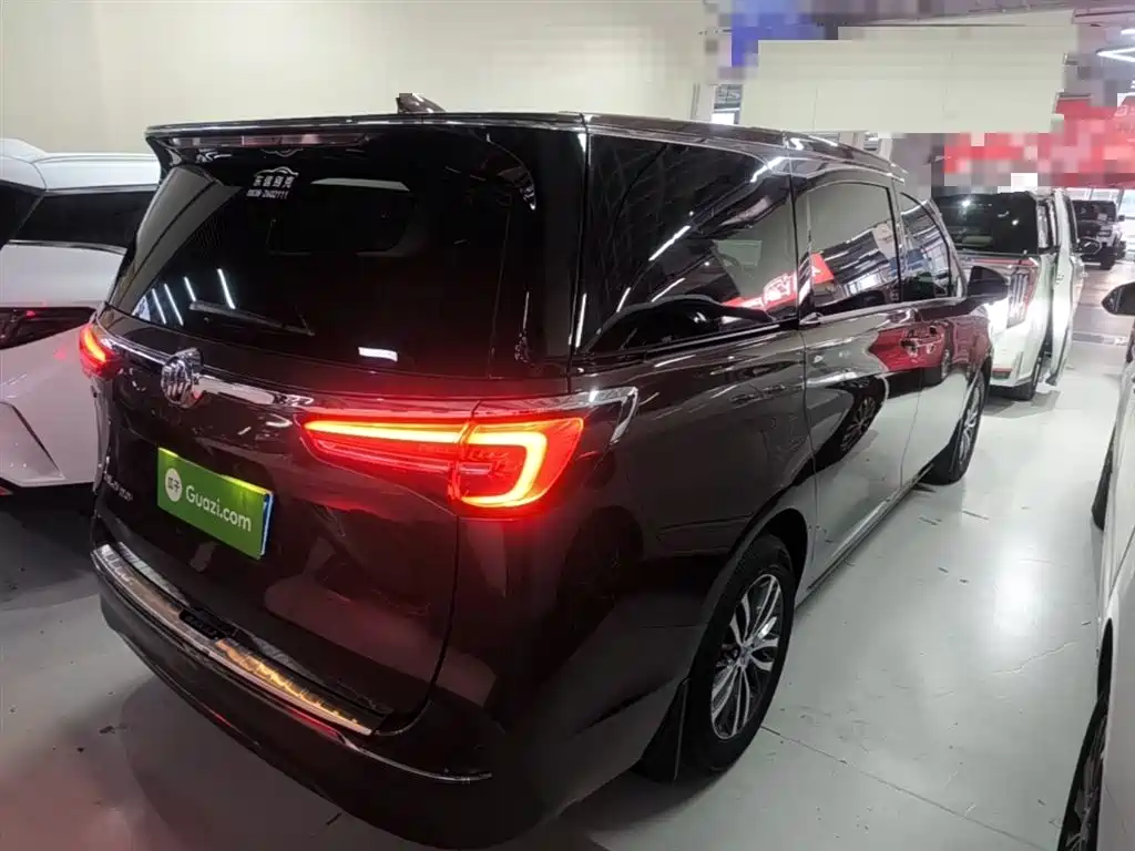 Photo 7 - Buick GL8