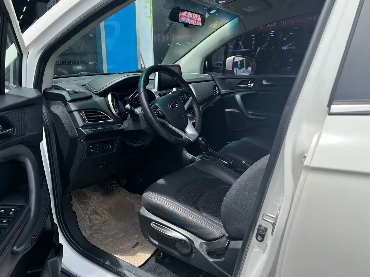 JAC Motors Refine S3 2017 2017 1.6L CVT Luxury Smart