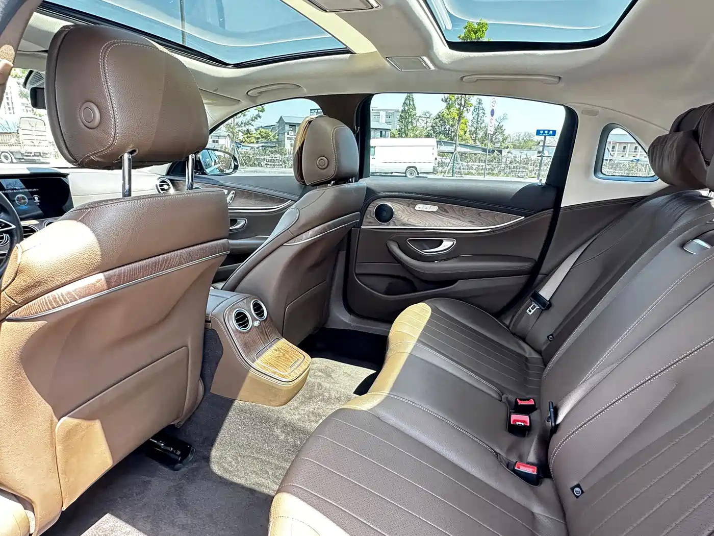 MERCEDES-BENZ E CLASS