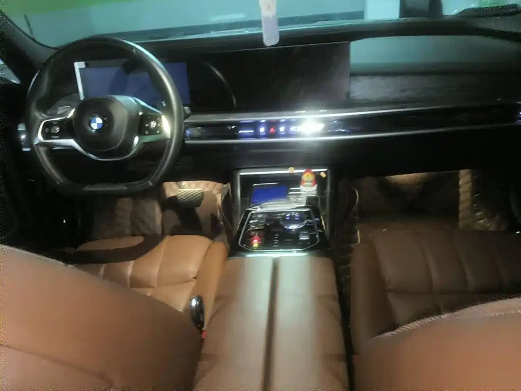 BMW 7 Series, миниатюра 12