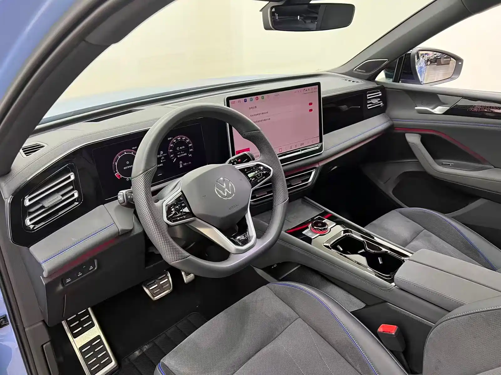 Фото 21 - Volkswagen Tiguan L