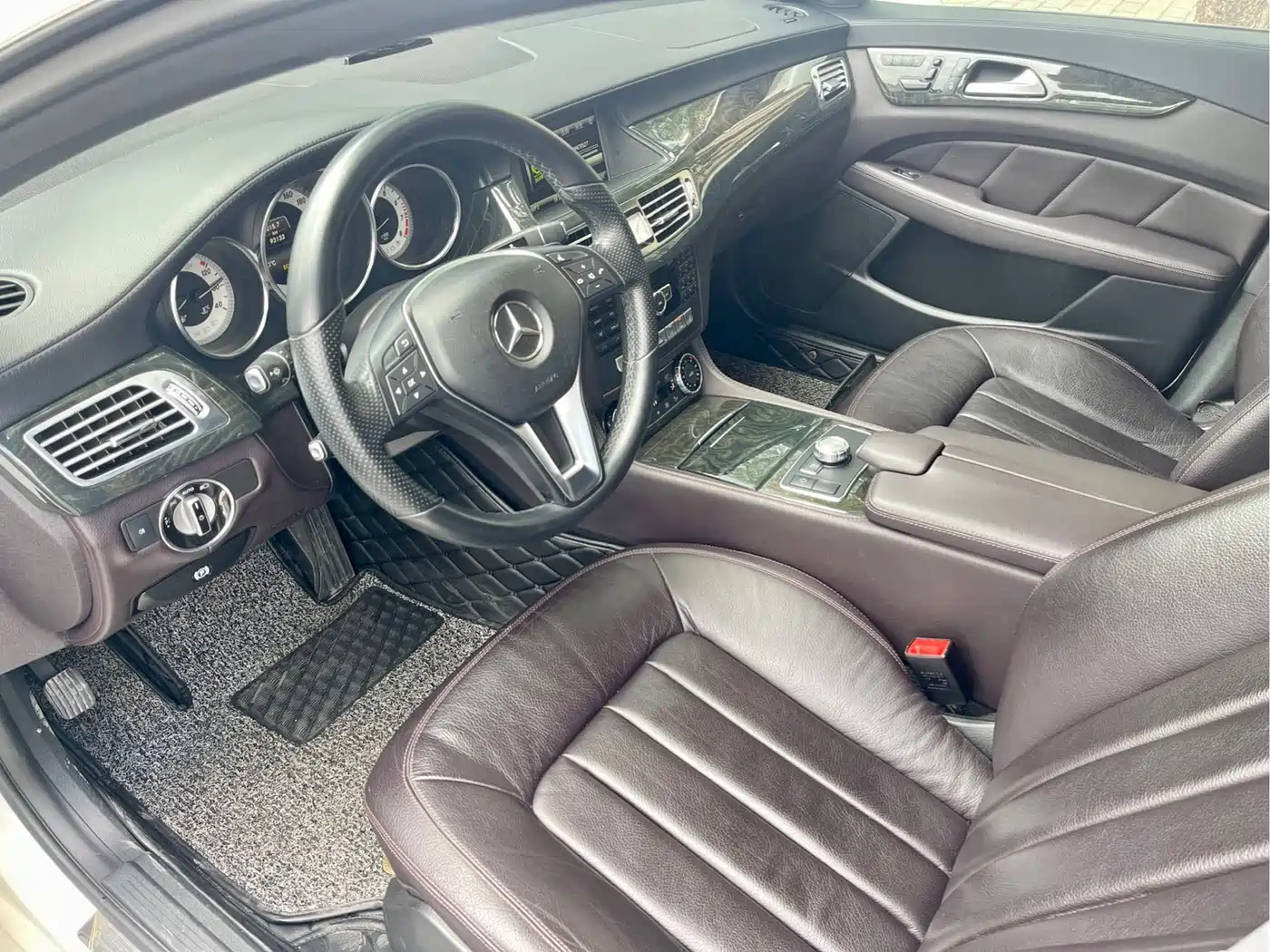 Mercedes-Benz CLS 2012 CLS 300 CGI фото 10