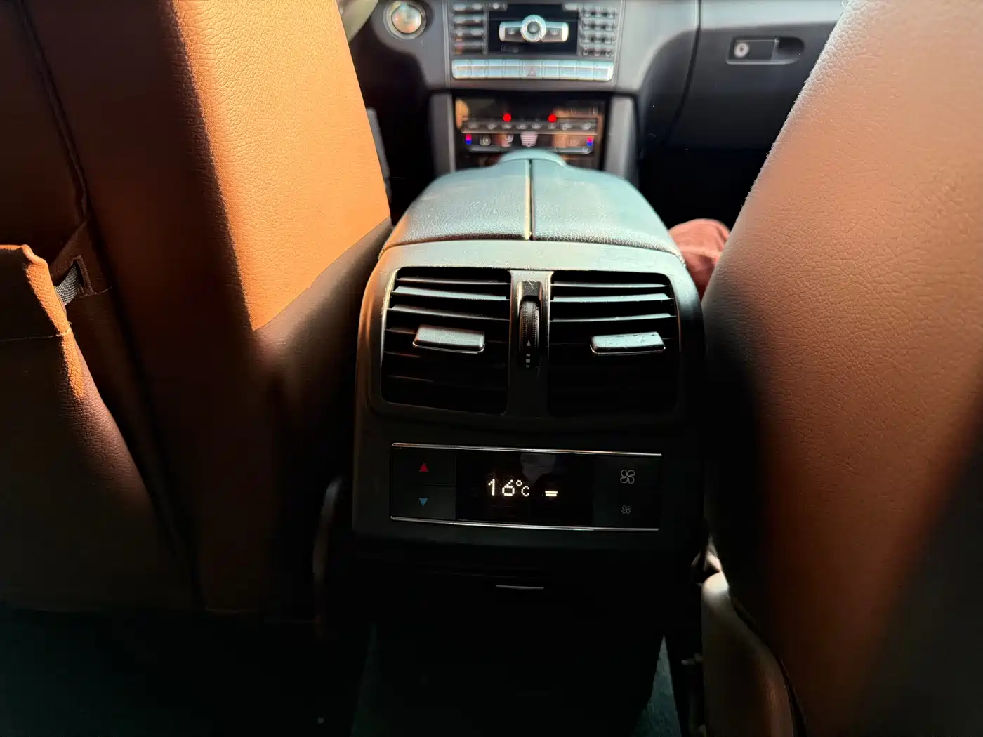 Mercedes-Benz E-Class 2014 E 300 L Sport Luxury фото 35