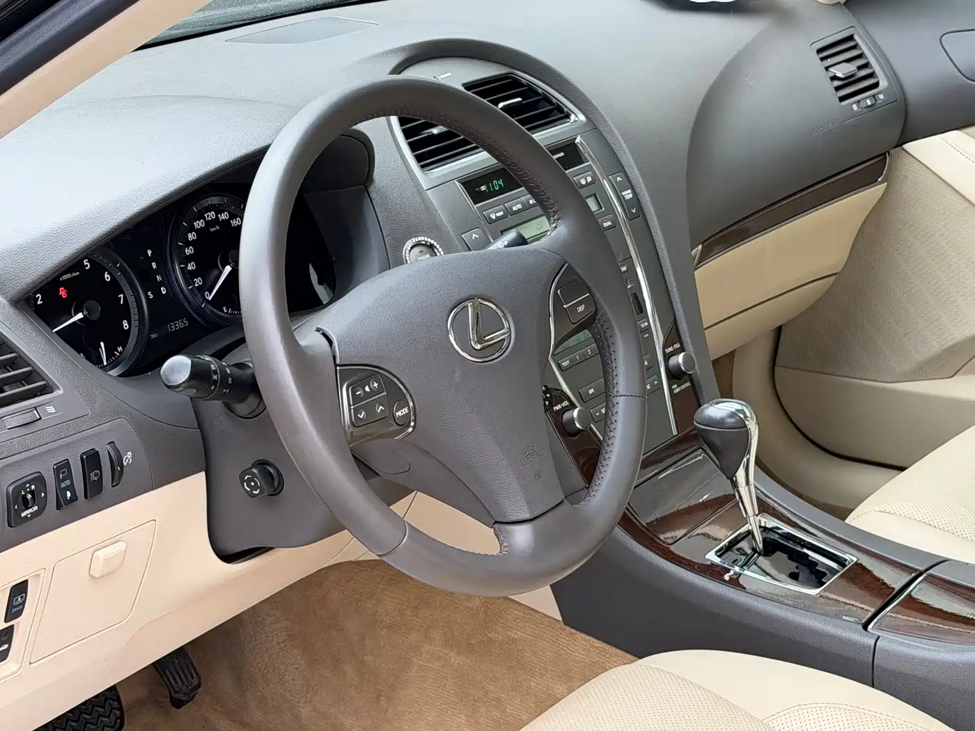 Lexus ES 2010 240 Elegance Edition фото 8