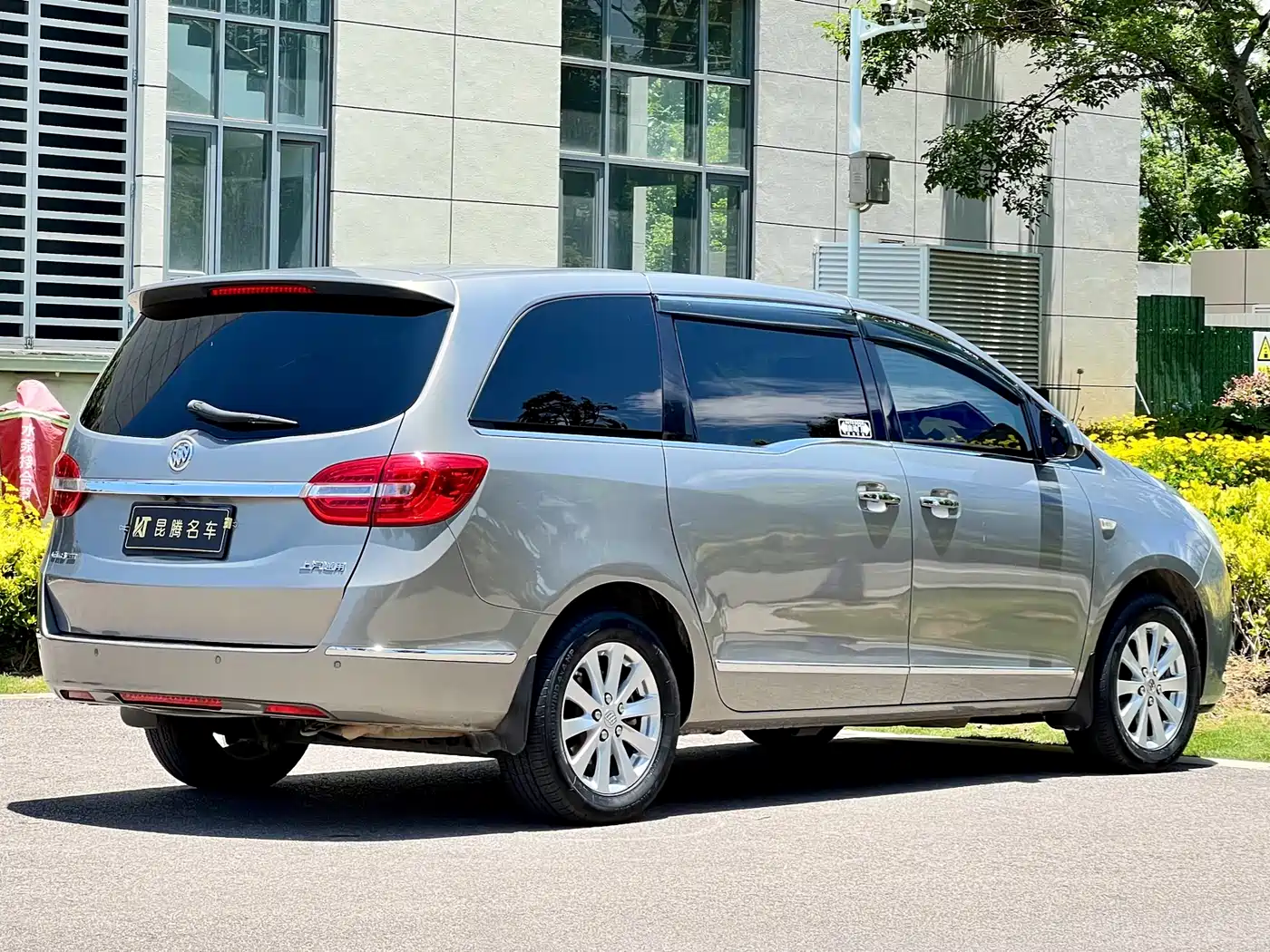 Buick GL8 2017 25S Luxury China V фото 6