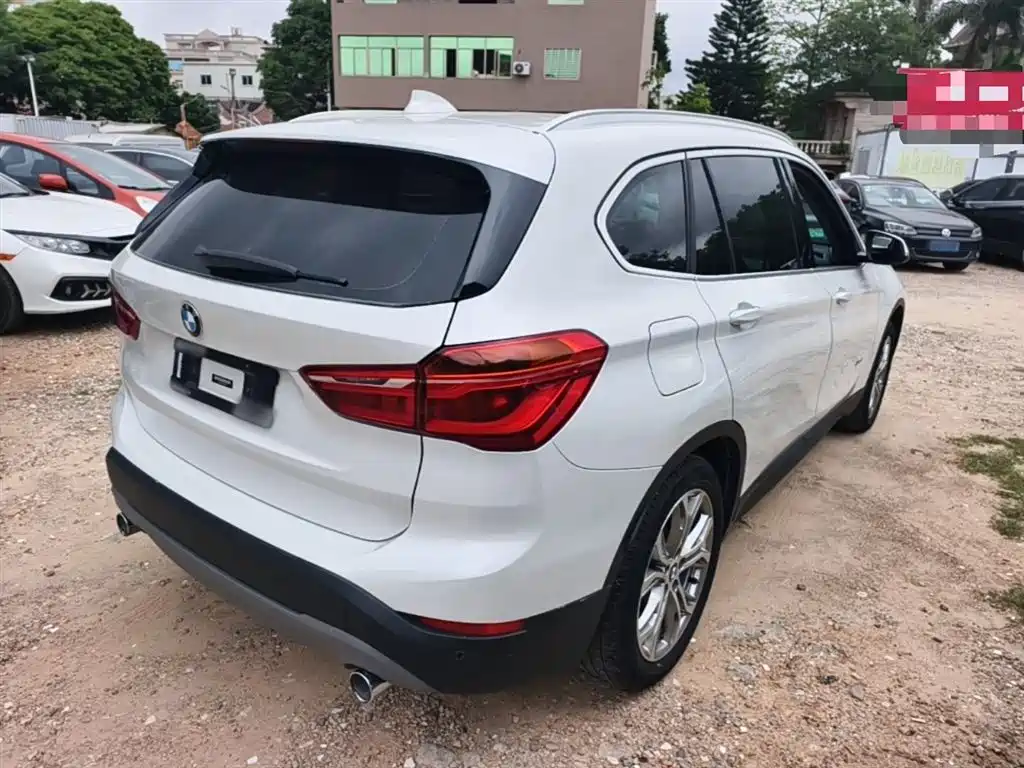 BMW X1 2018 sDrive20Li Leading Model фото 7
