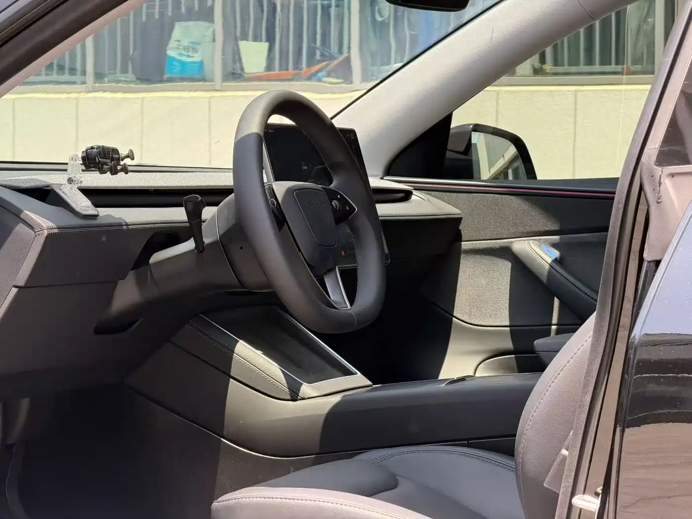 Tesla Model Y 2025 Rear-Wheel Drive фото 4