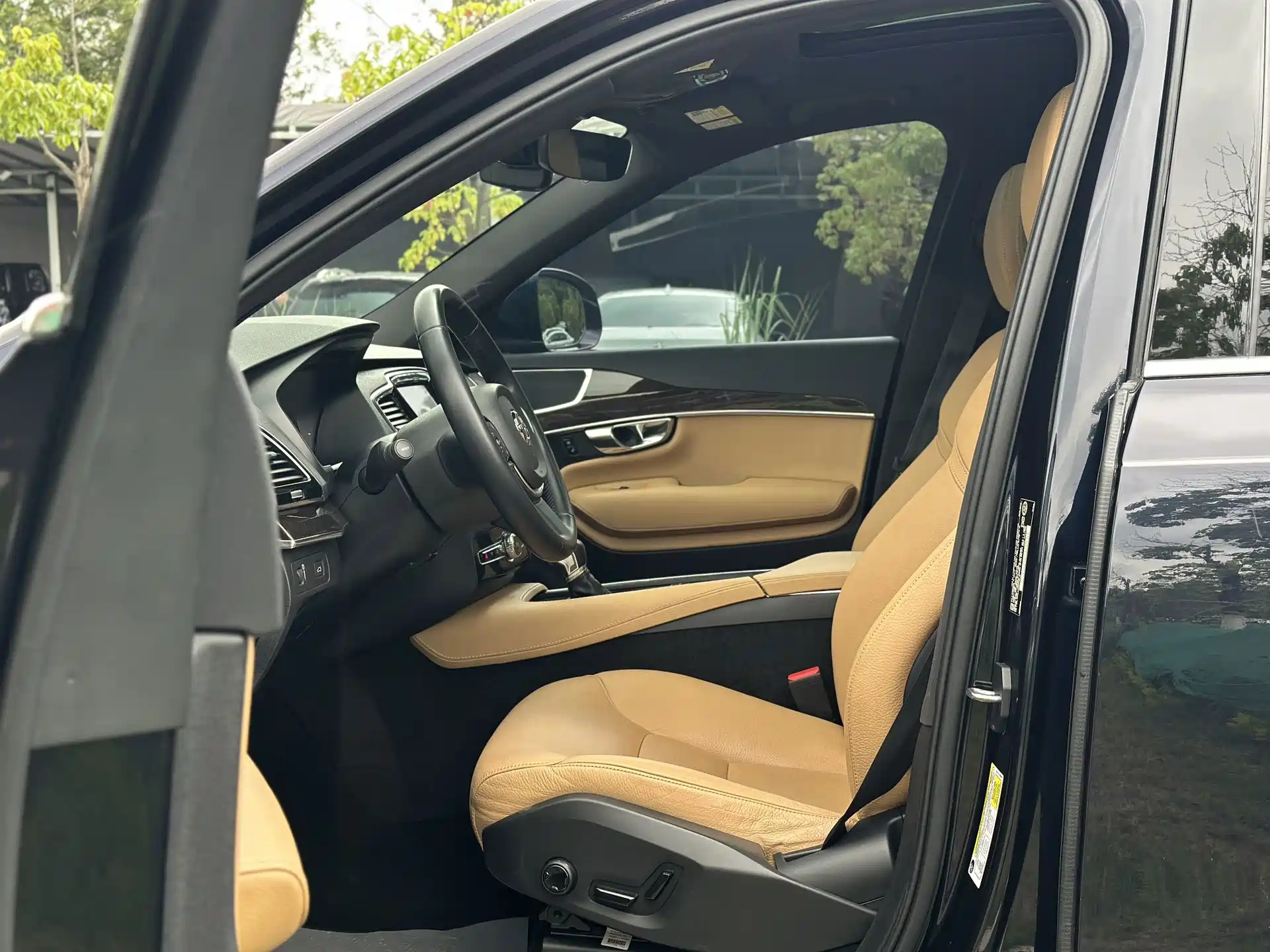 Photo 16 - Volvo XC90