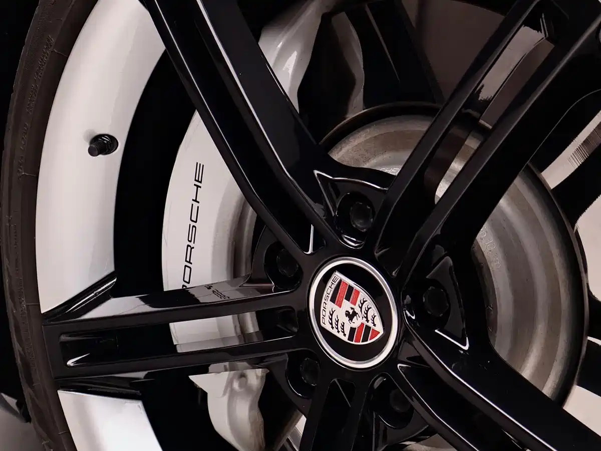 Porsche Taycan 2019 Taycan Turbo фото 21