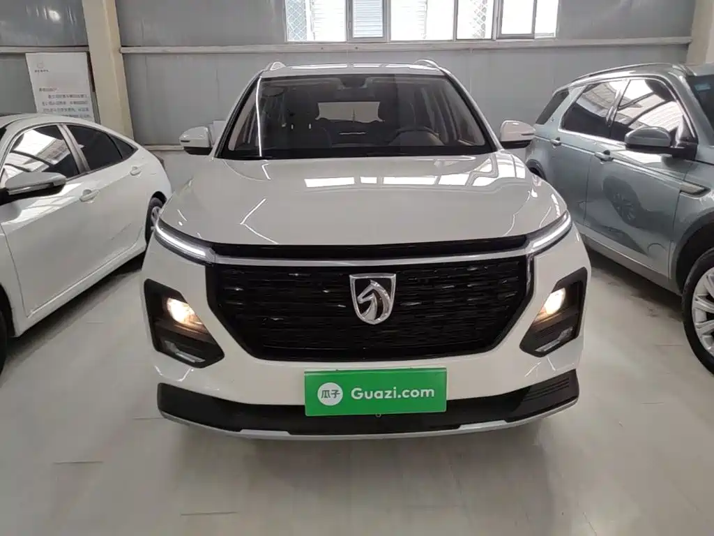 Baojun 530 2020 2020 1.5T CVT Prestige Connect 6-Seater