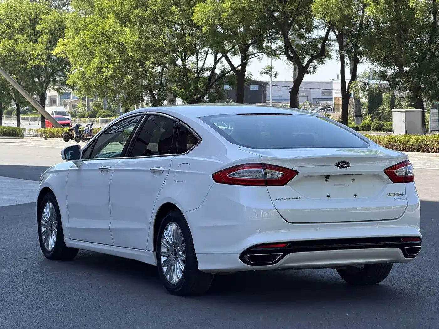 Ford Mondeo 2014 2013 2.0L GTDi200 Fashion