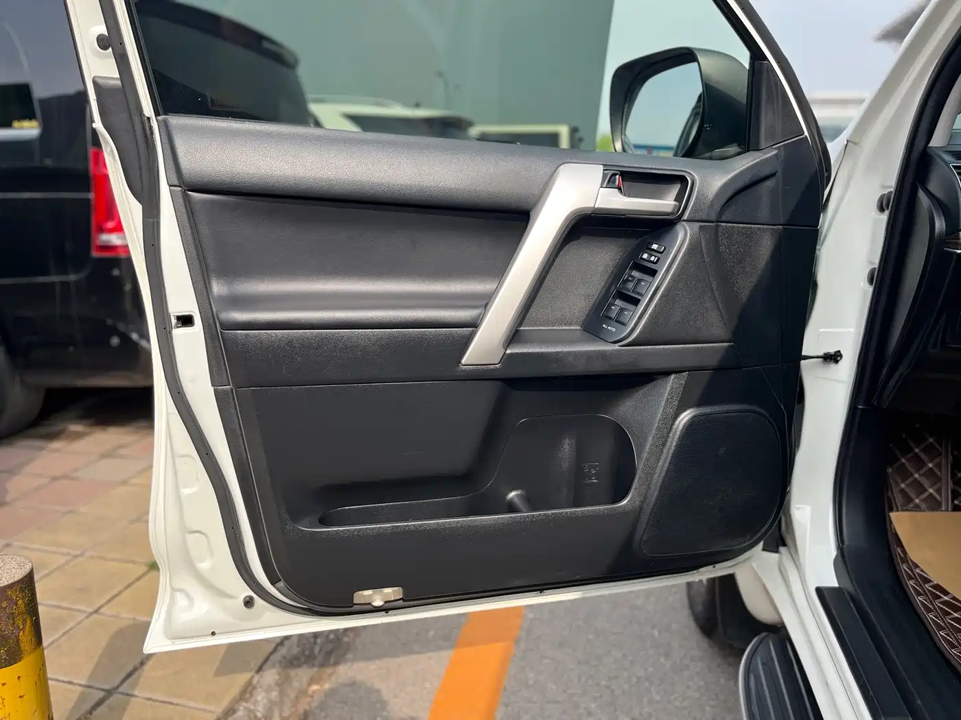 Toyota Prado 2019 3.5L Automatic TX-L Zunxiang Edition фото 8