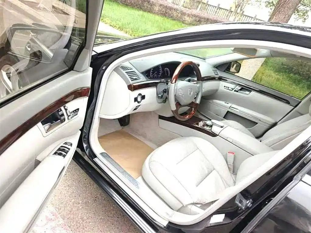 Mercedes-Benz S-Class 2012 S 300 L Luxury Grand Edition фото 7