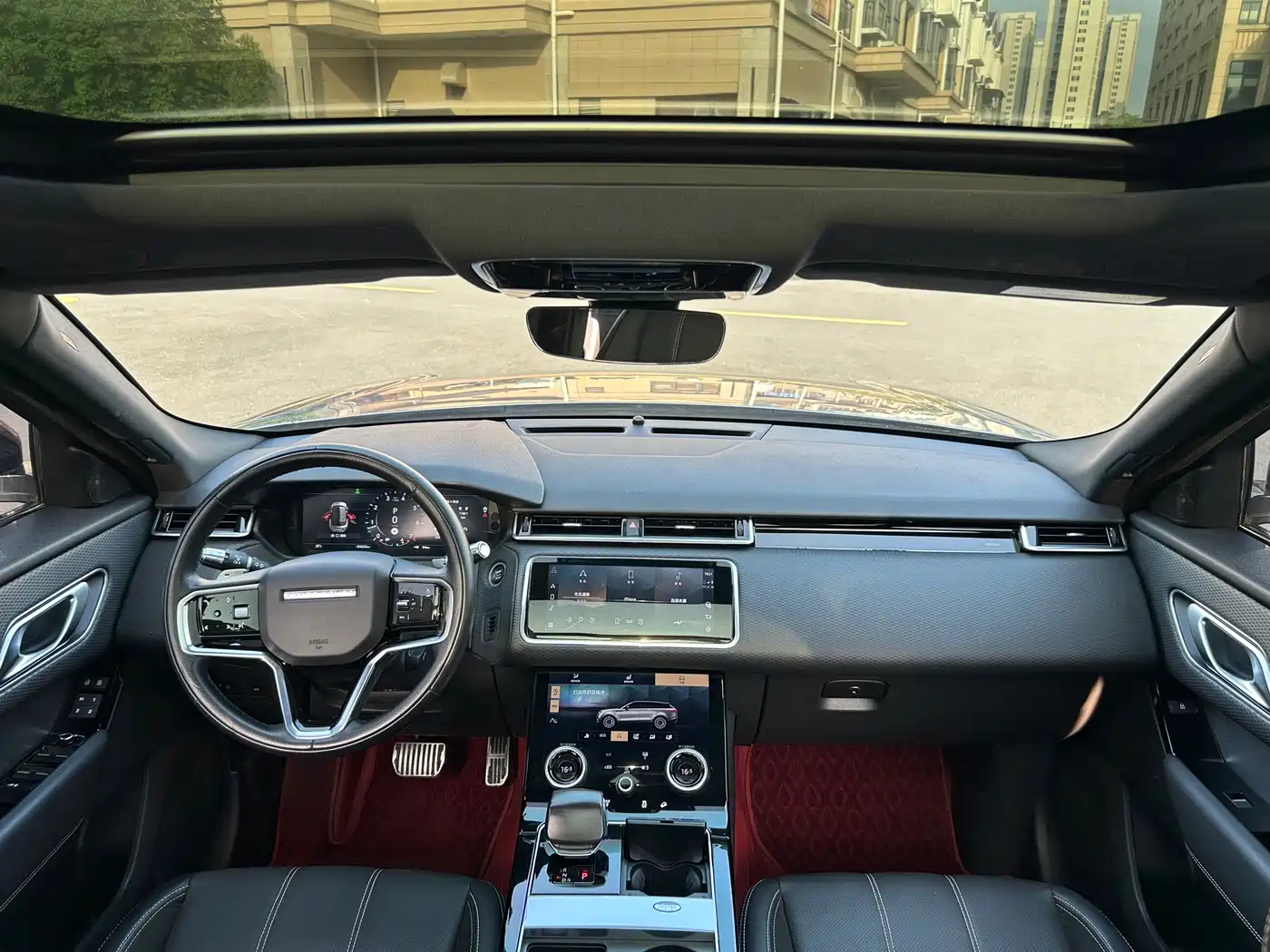 Land Rover Range Rover Velar 2021 P250 Gloss Black Collector's Edition фото 9