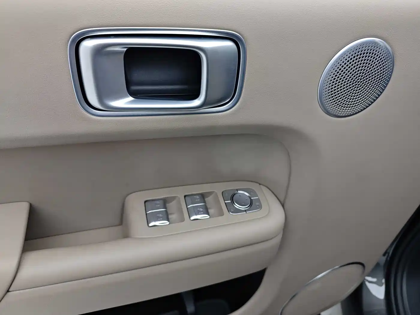 Li Auto Li L8 2025 2025 Max Smart Renewal Edition
