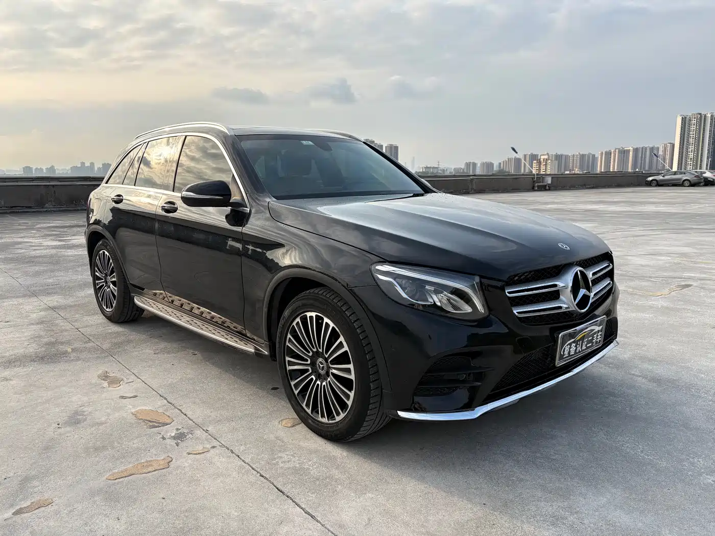 MERCEDES-BENZ GLC
