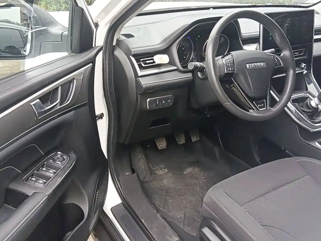 Haval M6 2024 2023 PLUS 1.5T Manual Elite Smart Connect
