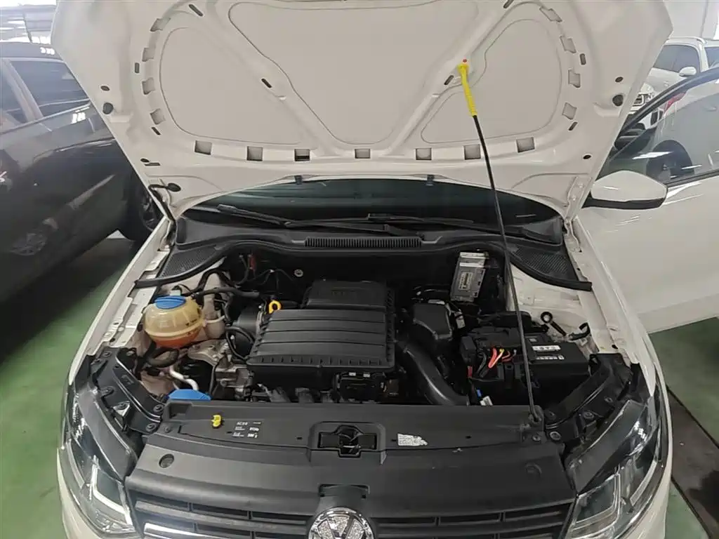 Volkswagen Polo 2016 1.6L Automatic Comfort фото 20