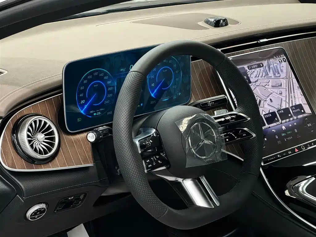Mercedes-Benz EQE 2025 500 4MATIC Pioneer фото 7