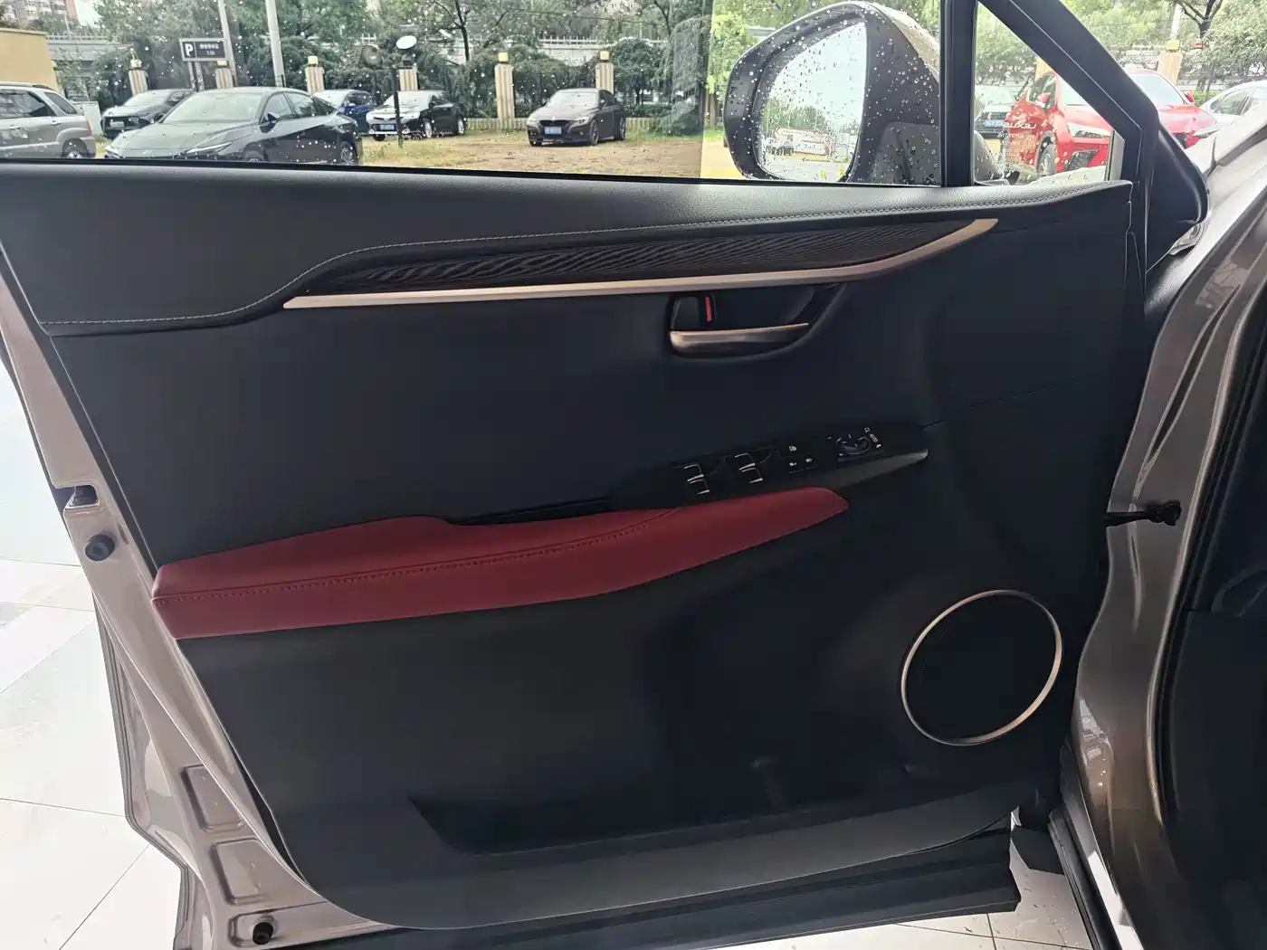 Photo 17 - Lexus NX