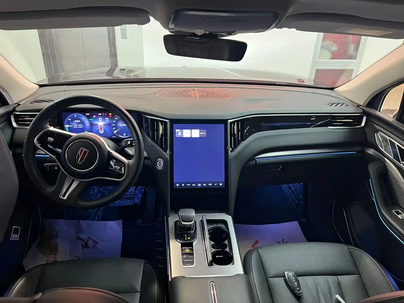 Hongqi HS7 PHEV 2024 2.0T PHEV 4WD Flagship Edition 6-seater фото 8