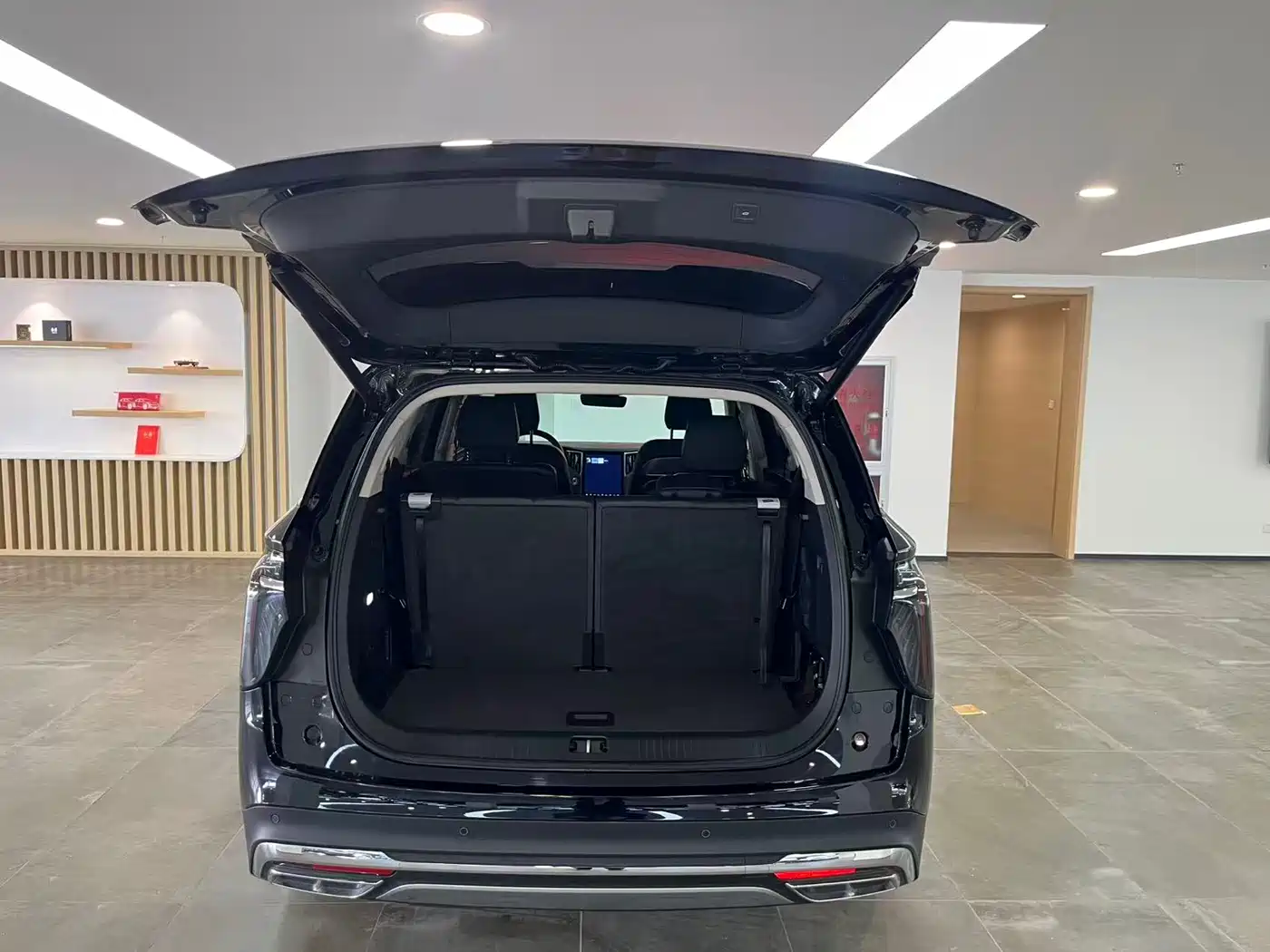 Hongqi HS7 PHEV 2024 2.0T PHEV 4WD Flagship Edition 6-seater фото 29
