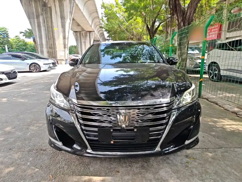 2019 Toyota Crown