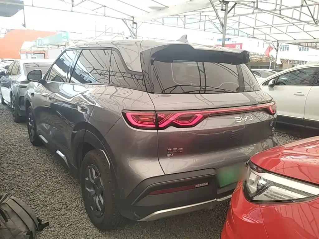 صورة 5 - BYD Yuan UP