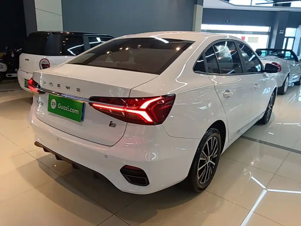 Фото 7 - Roewe i5