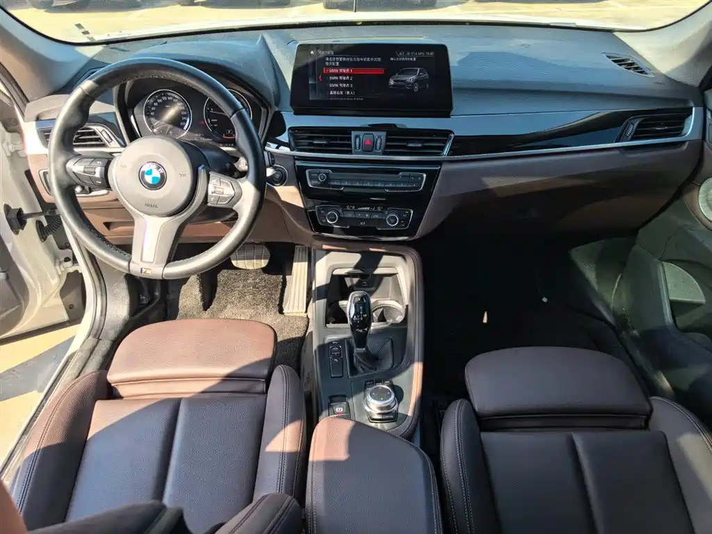 BMW X1 2022 sDrive25Li Leading фото 10