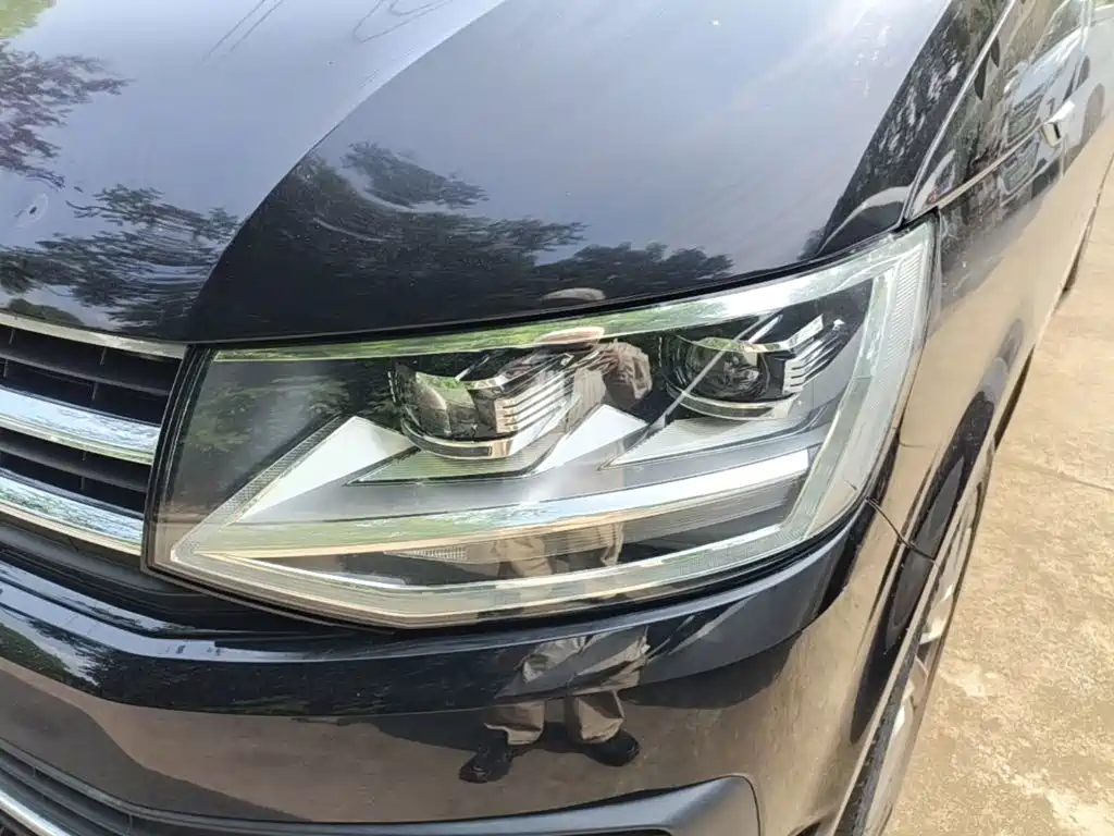 Volkswagen Multivan 2019 2018 2.0TSI 2WD Luxury Edition 7-Seater