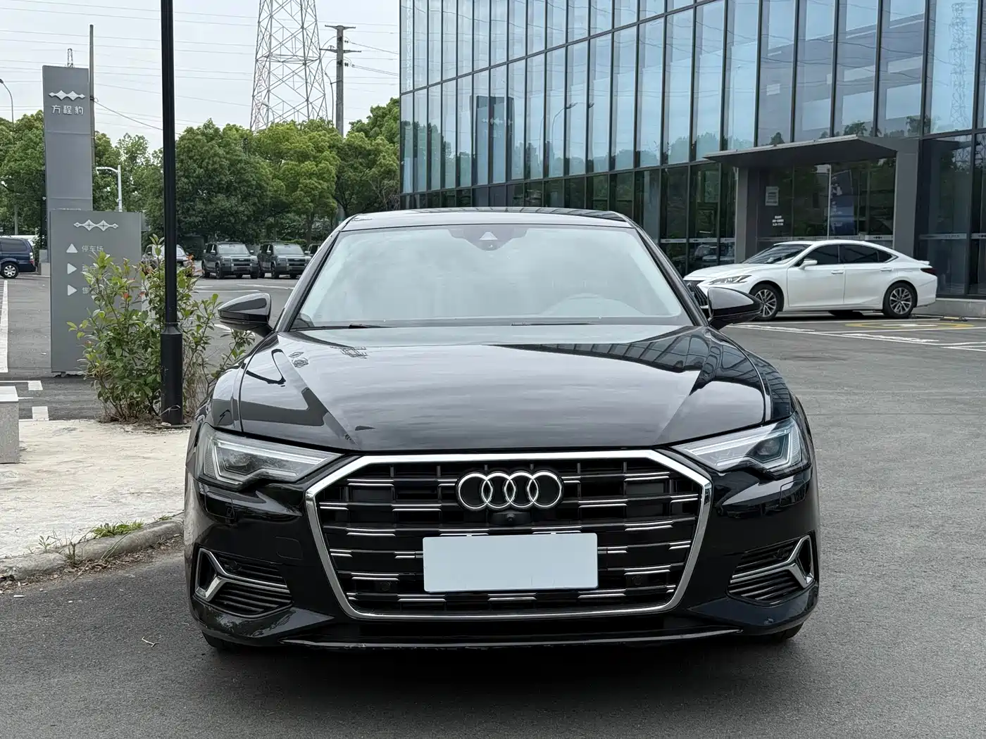 Audi A6L 2023 45 TFSI Premium Selection Elegance фото 7