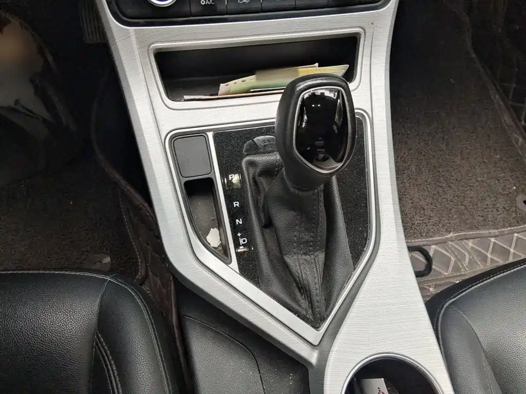 Фото 7 - Geely Vision