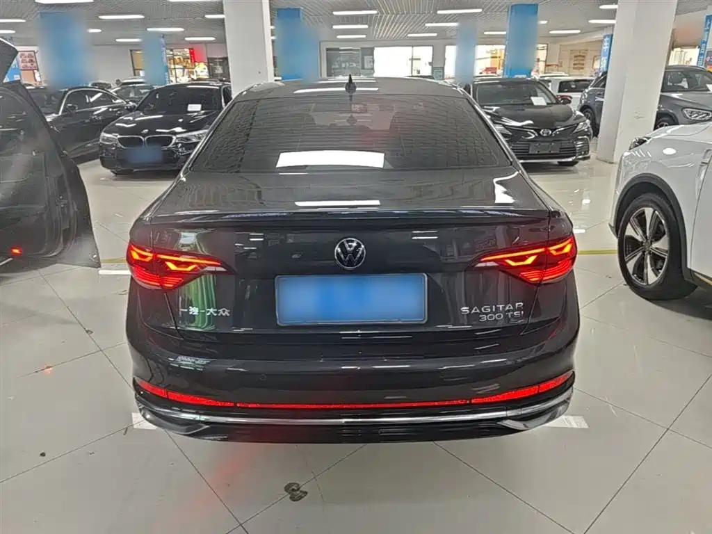 Volkswagen Sagitar 2023 300TSI DSG Surpassing Edition фото 6