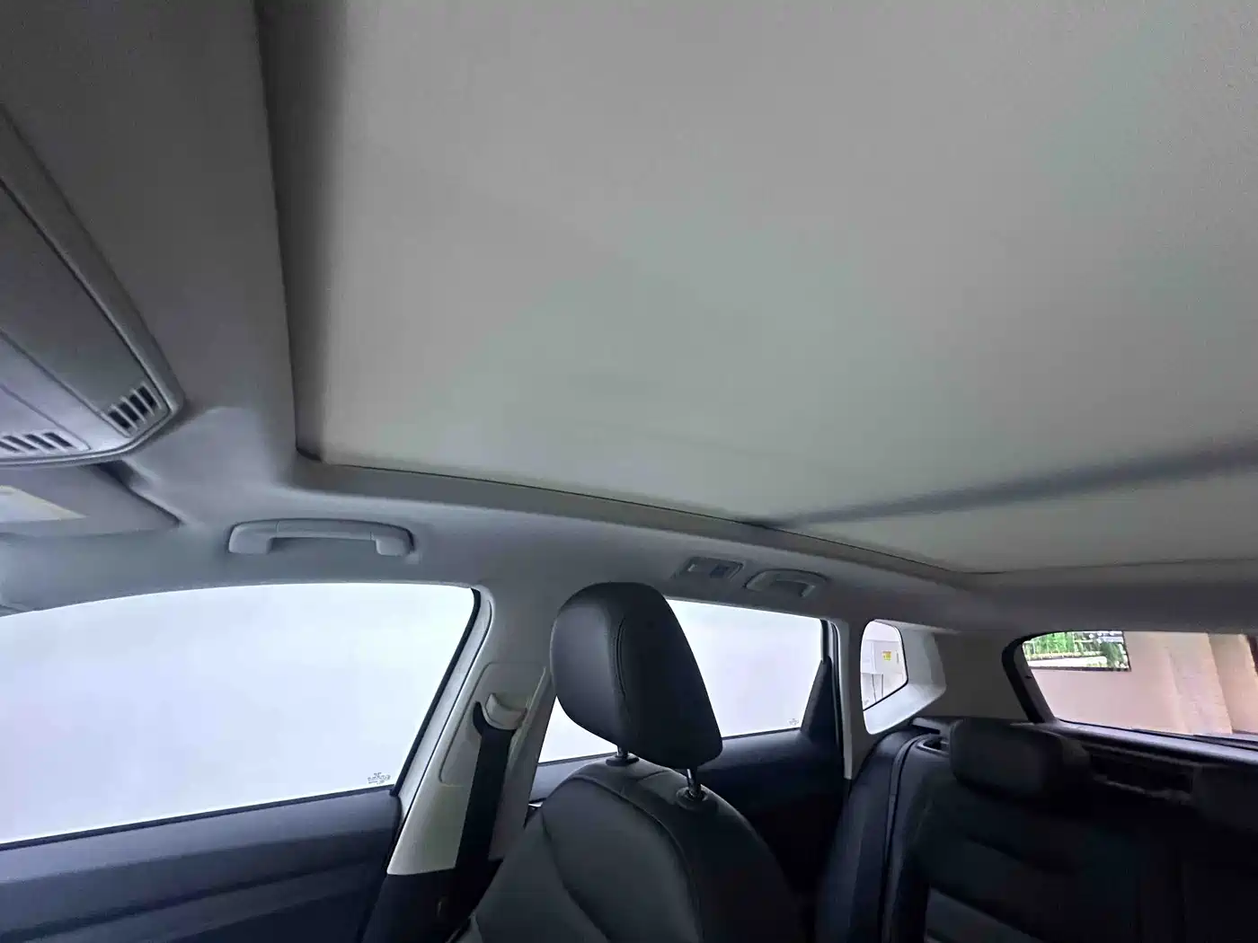 Volkswagen Tharu 2022 280TSI FWD Luxury Edition фото 13