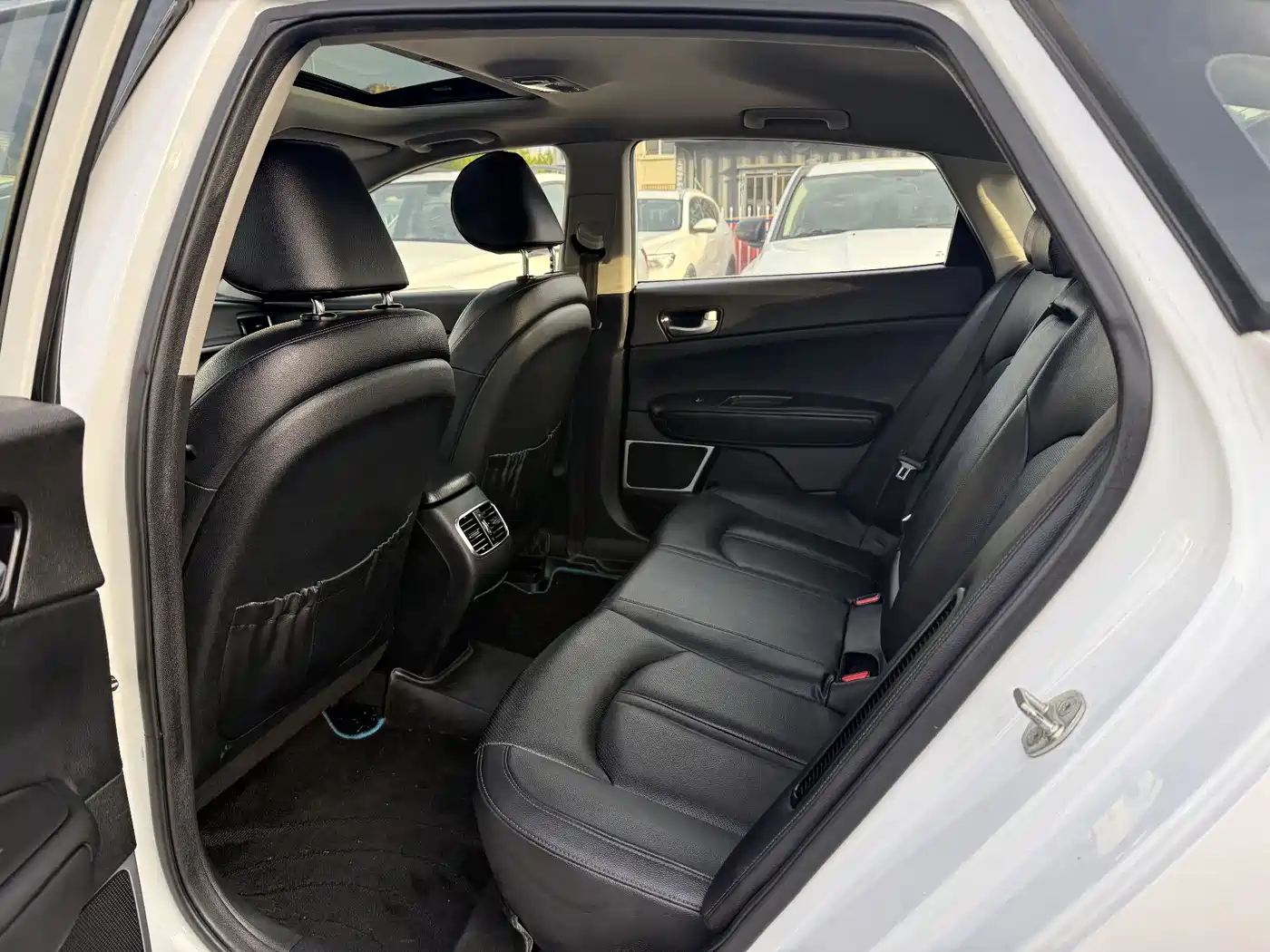 Kia K5 New Energy 2018 Model 2.0L Smart Edition фото 8