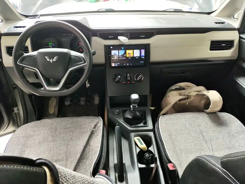 Wuling Motors Wuling Hongguang PLUS 2019 2019 1.5T Manual Comfort 7-Seater