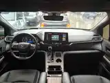 Фото 6 - Toyota Granvia