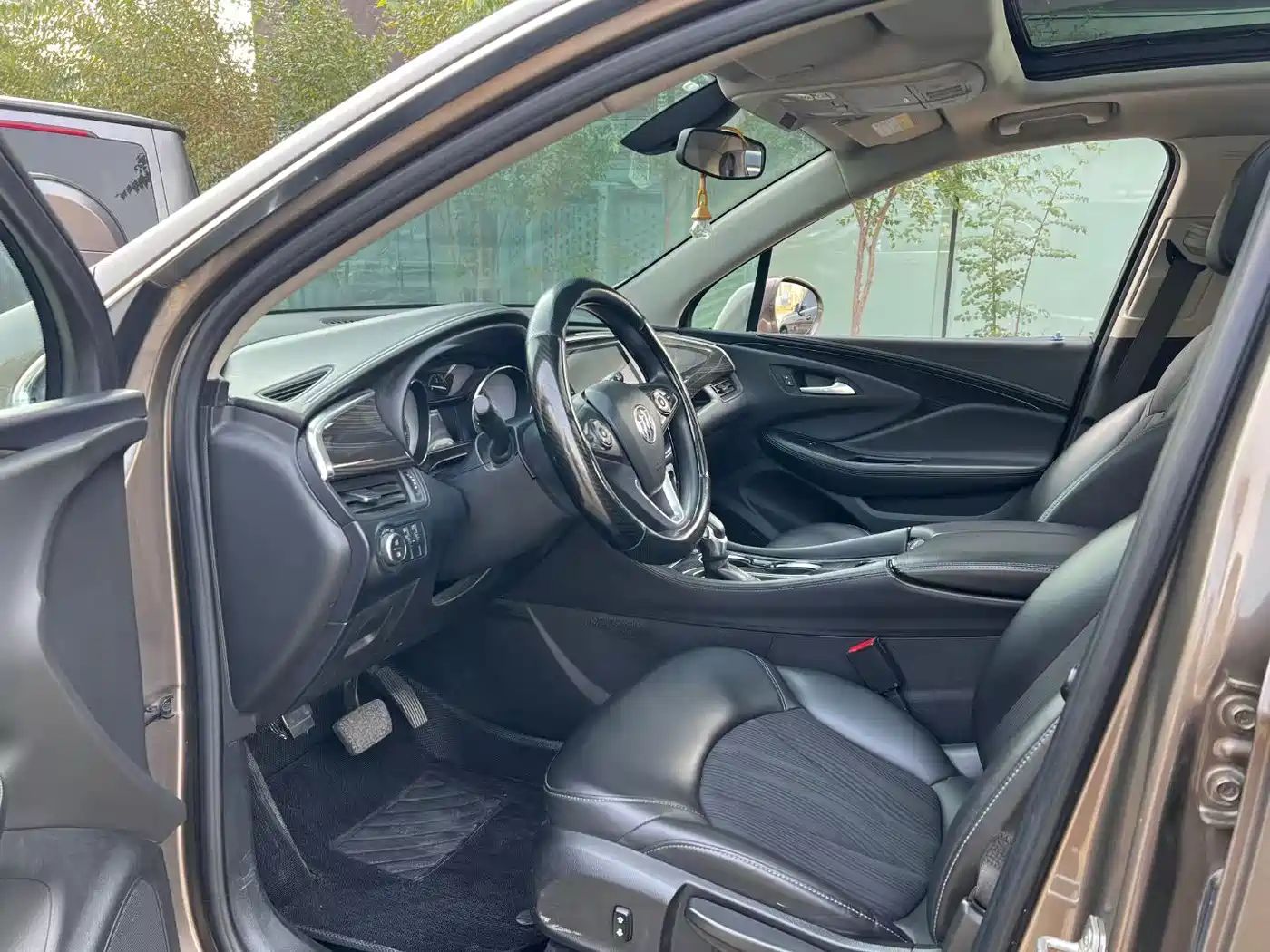 Buick Envision Plus 2018 20T 2WD Leading фото 4