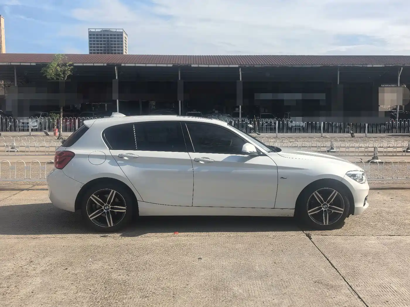 BMW 1 Series (Import) 2018 2018 118i Sport Design Package